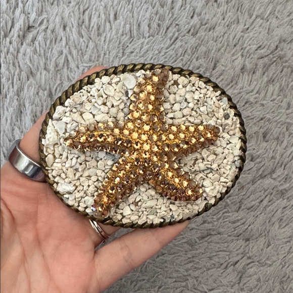 Starfish Embellished Belt Buckle - Picture 2 of 4